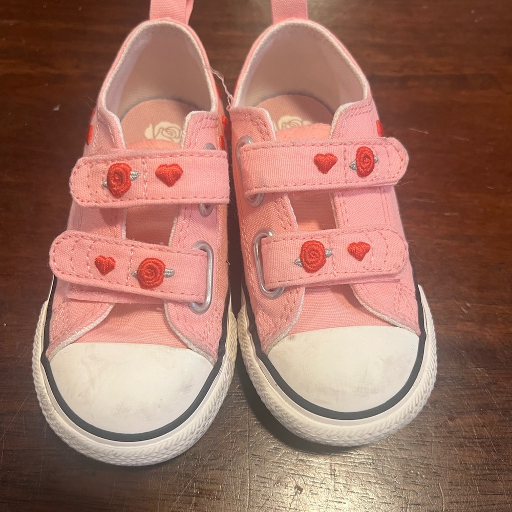 Converse All Star Pink Heart and Rose Embroidered shoes size 7